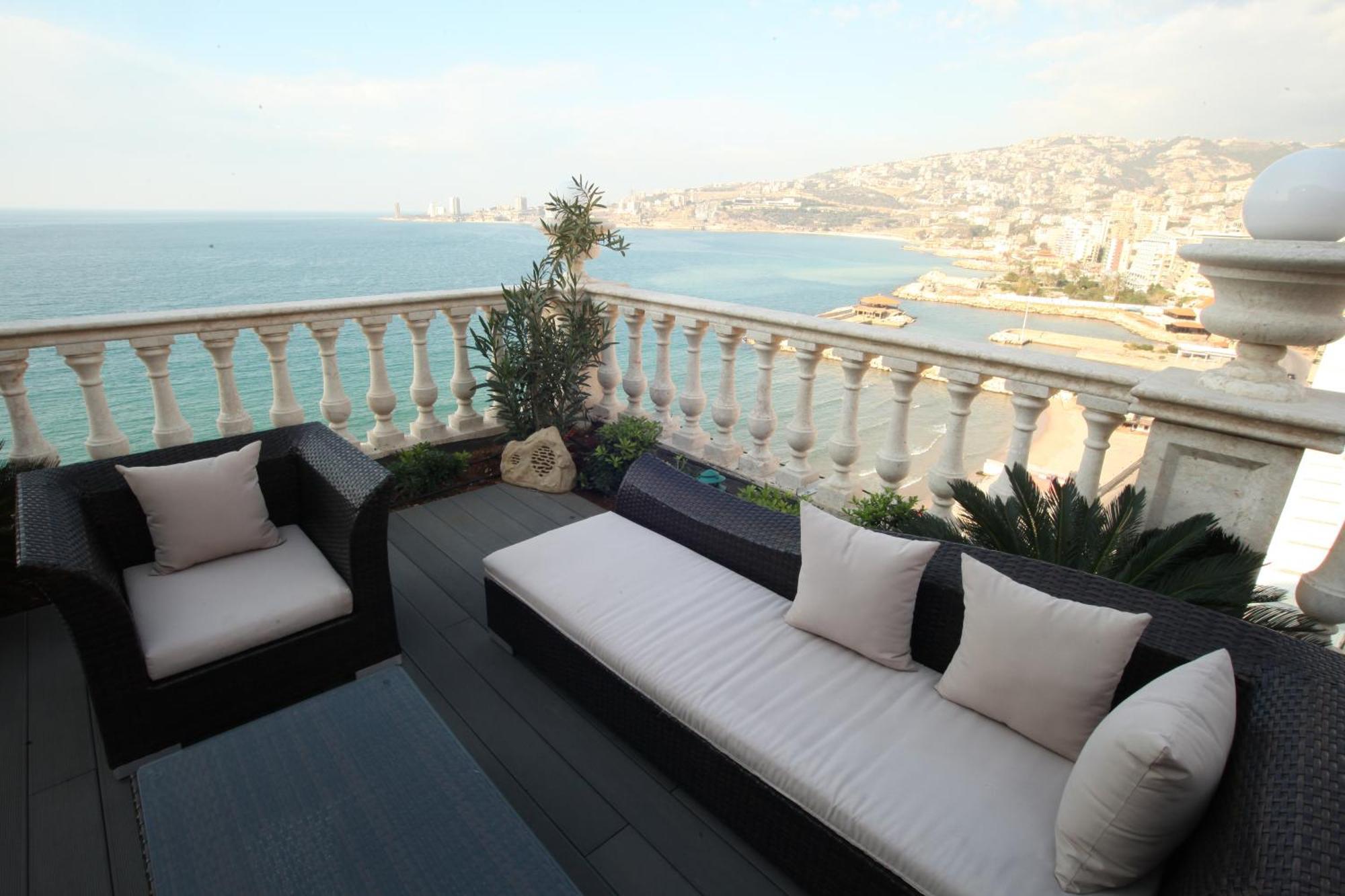 Portaluna Hotel & Resort Jounieh Ngoại thất bức ảnh